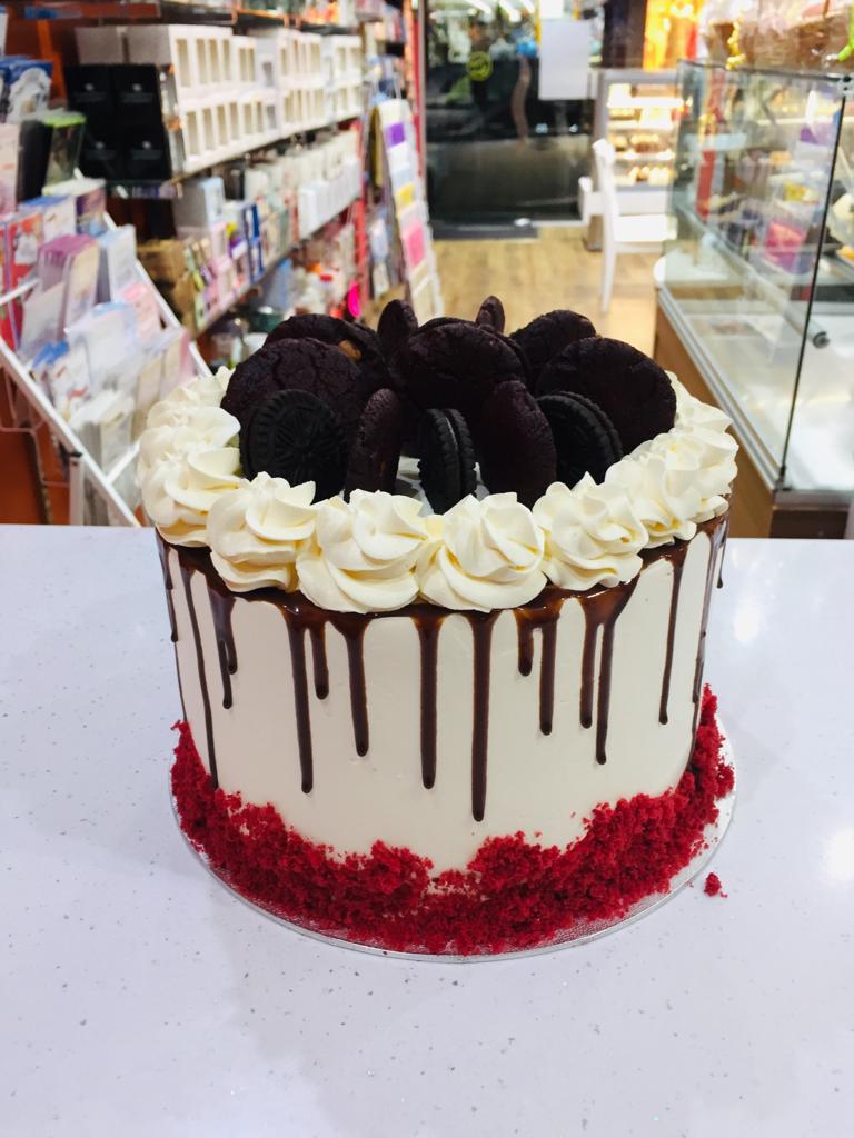 The Cookies & Velvet Drip Cake