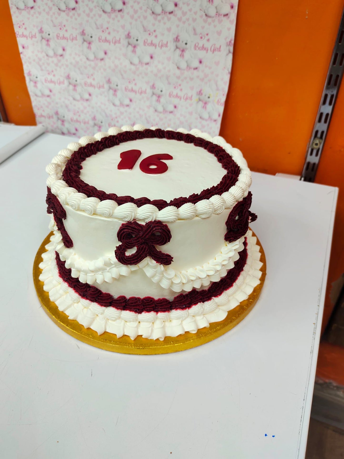 The Maroon & Cream Lambeth Sweet 16 Cake