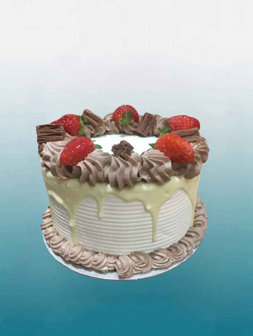 Strawberry & White Chocolate Drip Cake | Birthday Cake