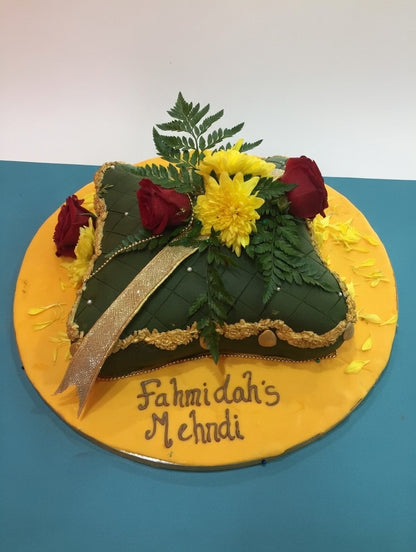 Traditional Emerald & Gold Cushion Mehndi / Haldi Cake