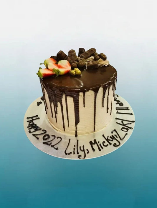 Drip with Chocolate Ganag Tall Cake