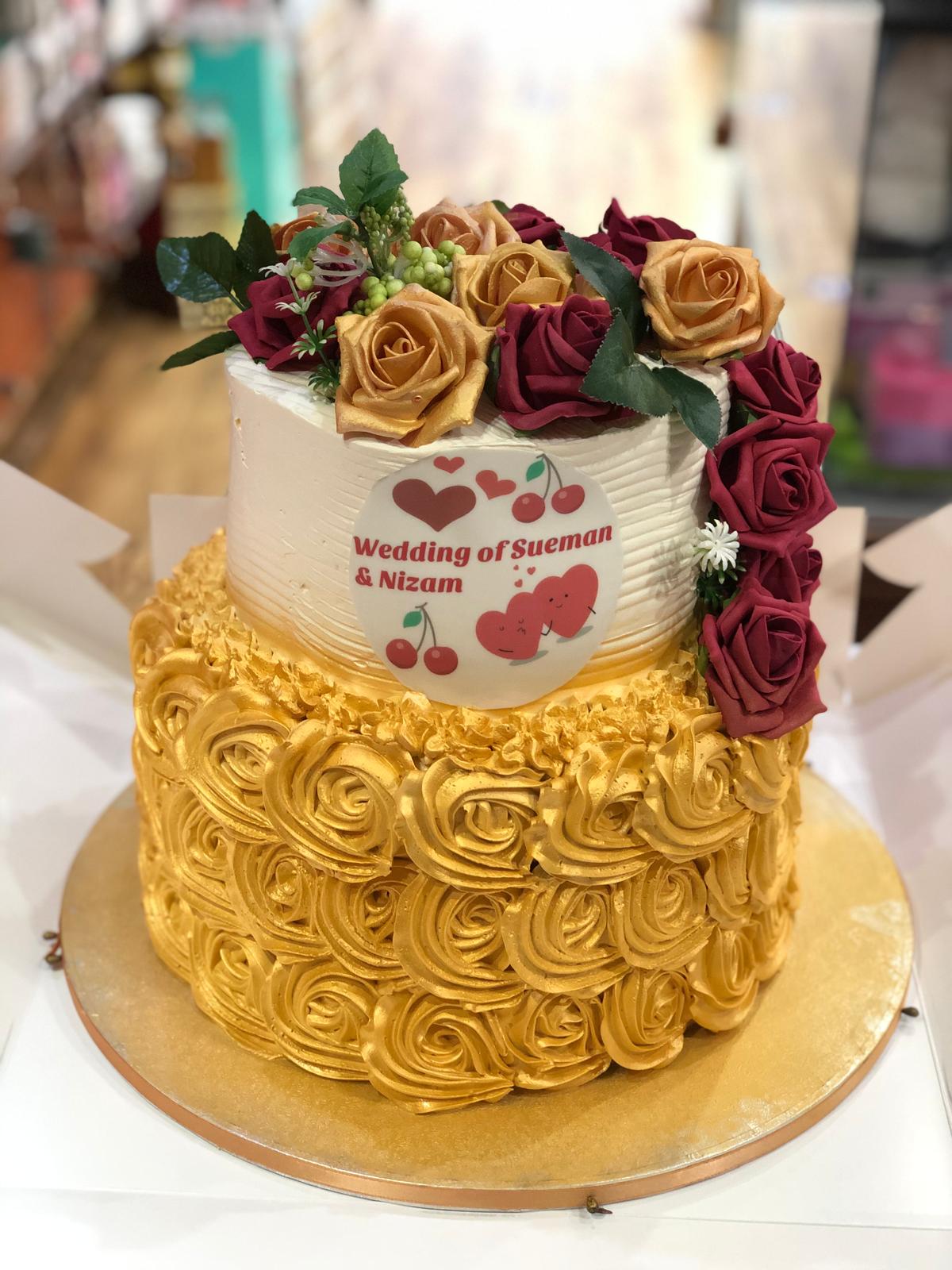 Traditional Round Mehndi / Mayo / Wedding Cake
