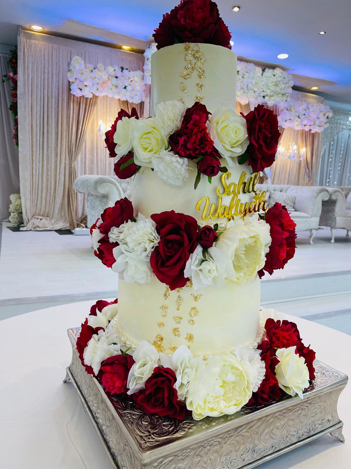 3-Tier Celebration Wedding Cake With Red Roses ( Colour Customise)