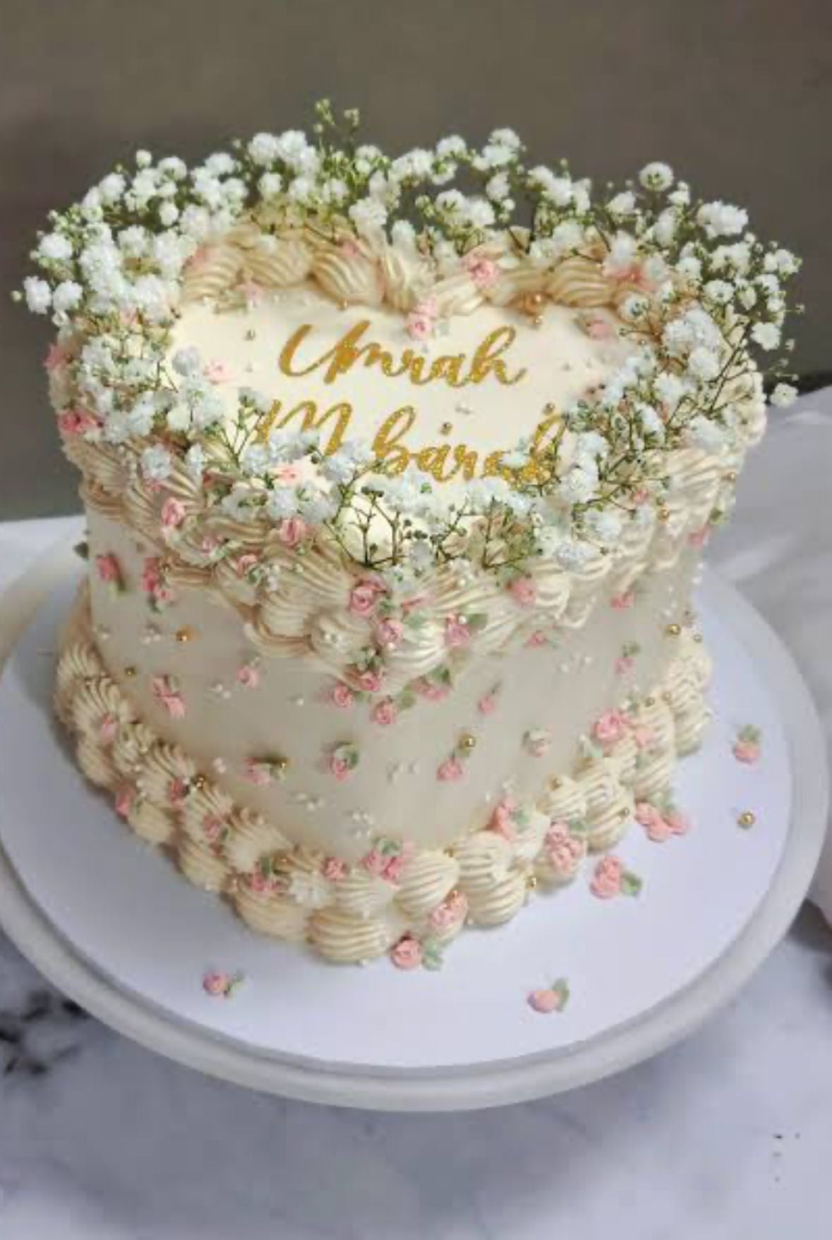 Elegant Floral Heart Shape Vintage Cake