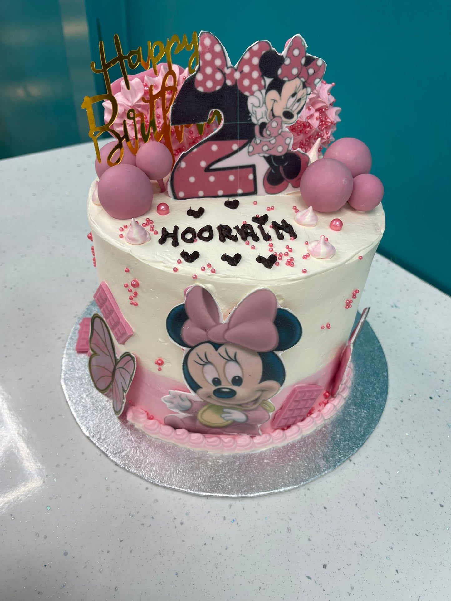 Minnie’s Pink Cake / Mickey Cake