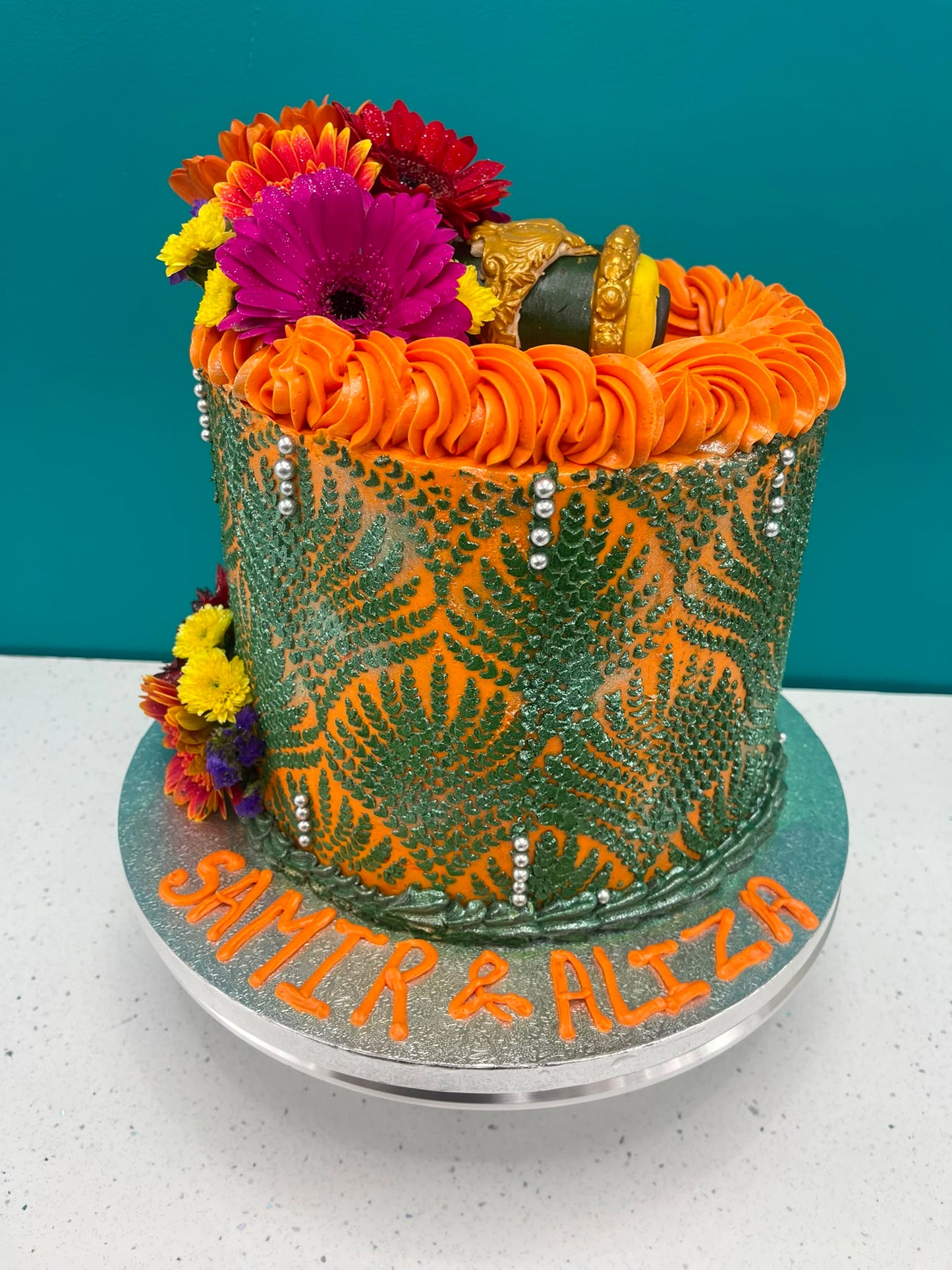 Mehndi Cake