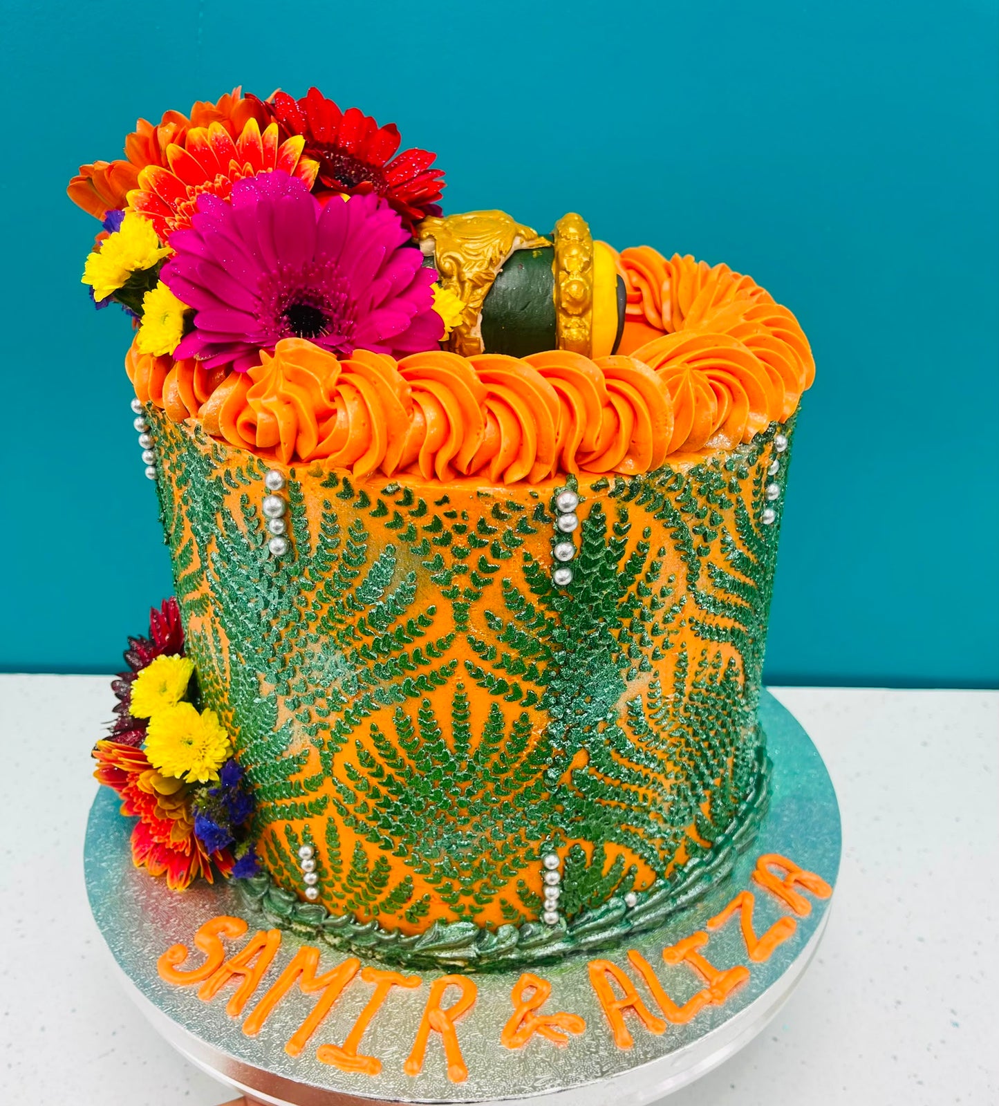Mehndi Cake
